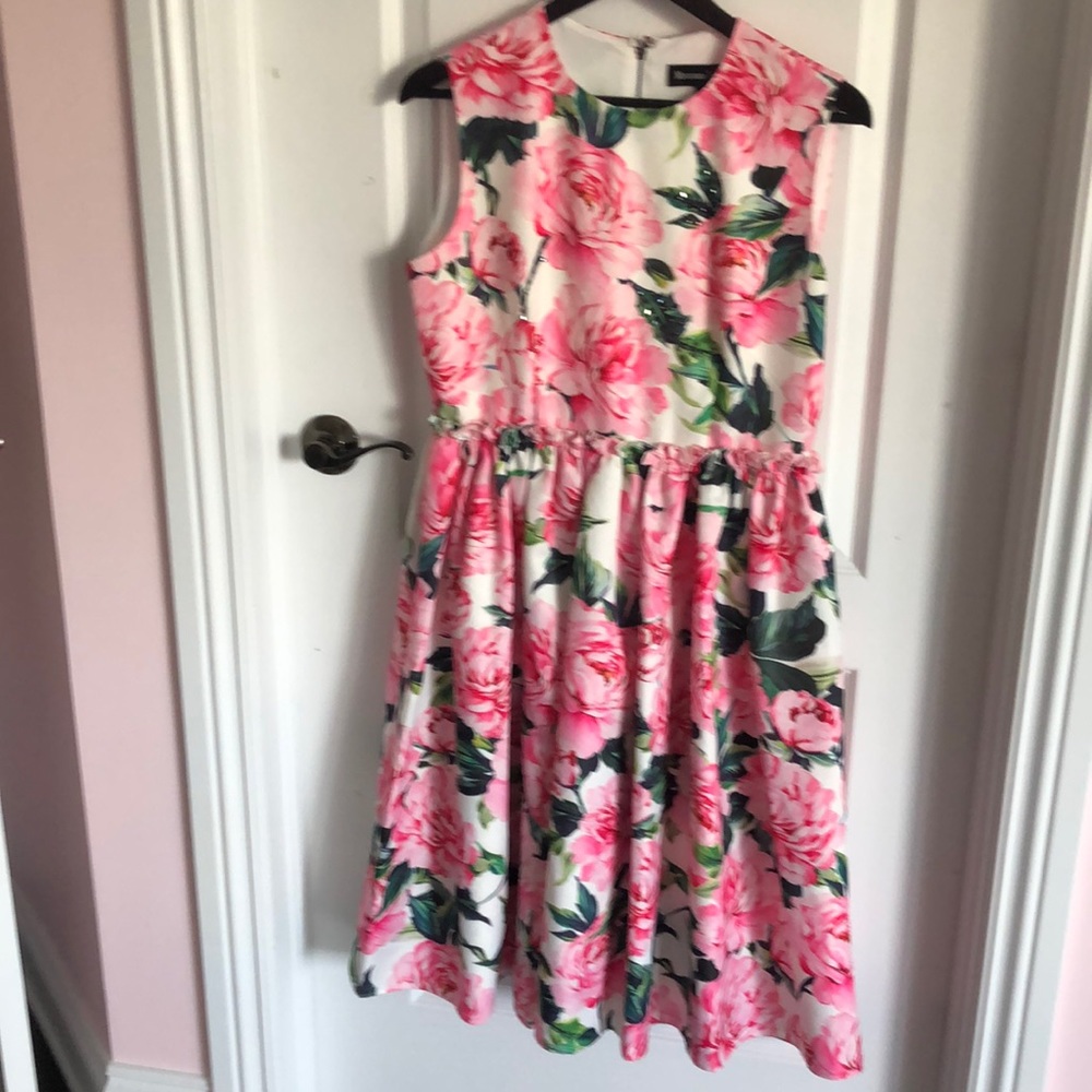 Floral midi tea length dress!